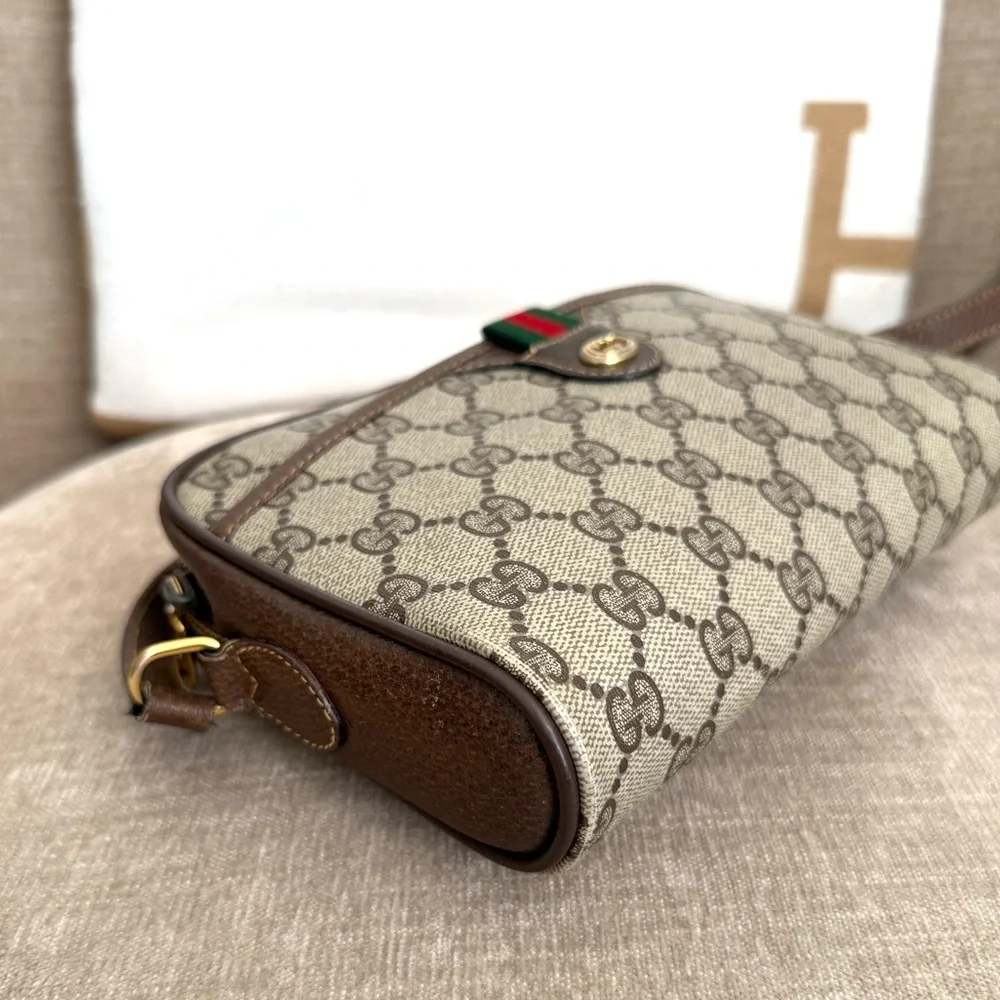 Gucci authentic brown monogram coated canvas crossbody bag brown leather - Picture 8 of 16